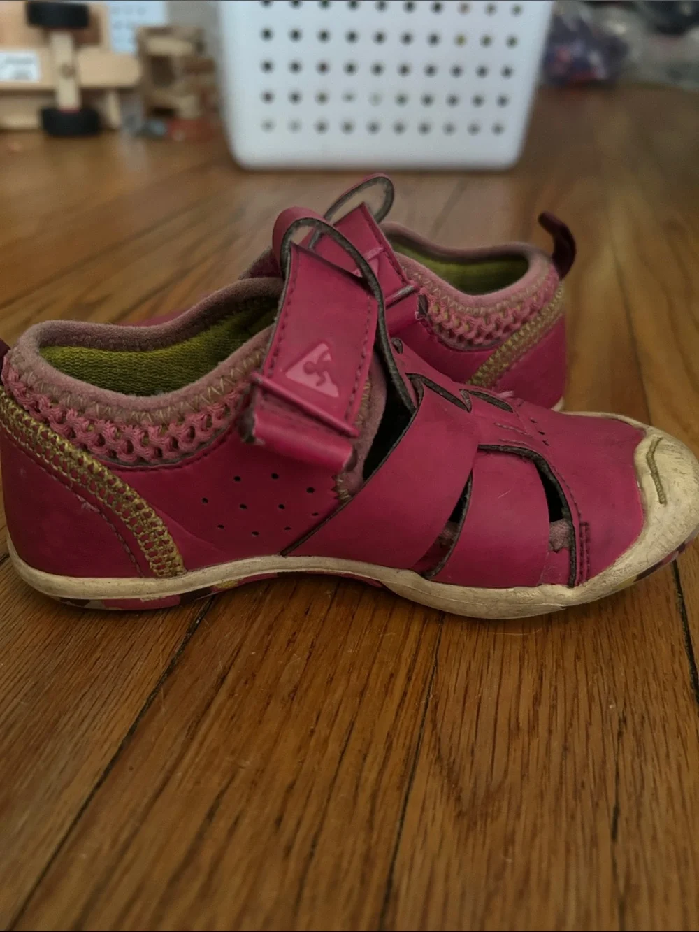 Fuschia Plae Closed-Toe Sandals